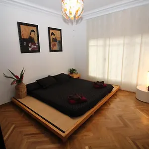 Nuevo Balmes Bed and breakfast